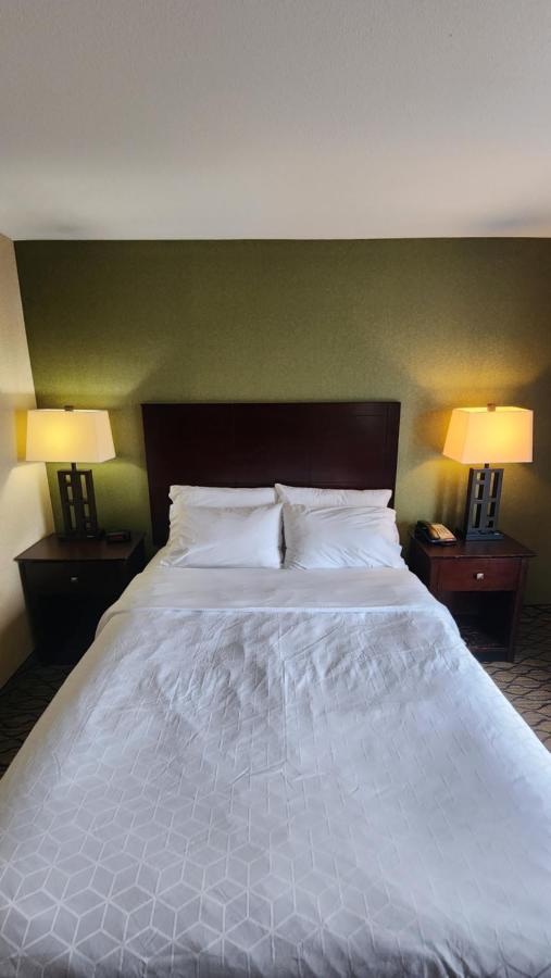 Hotel Wingate By Wyndham 2*